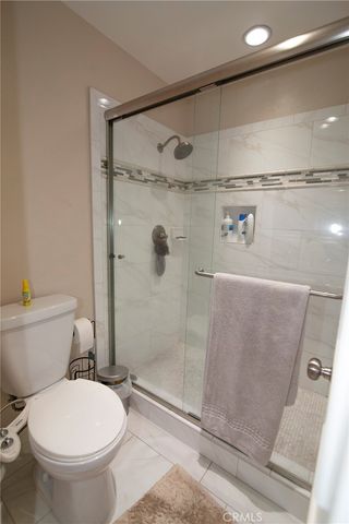 21535 Erwin Street 128, Woodland Hills, CA 91367