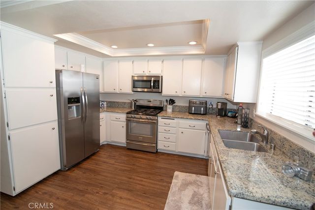 21535 Erwin Street 128, Woodland Hills, CA 91367