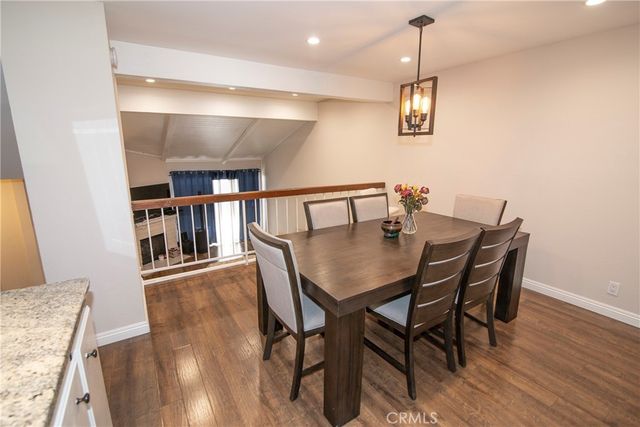 21535 Erwin Street 128, Woodland Hills, CA 91367