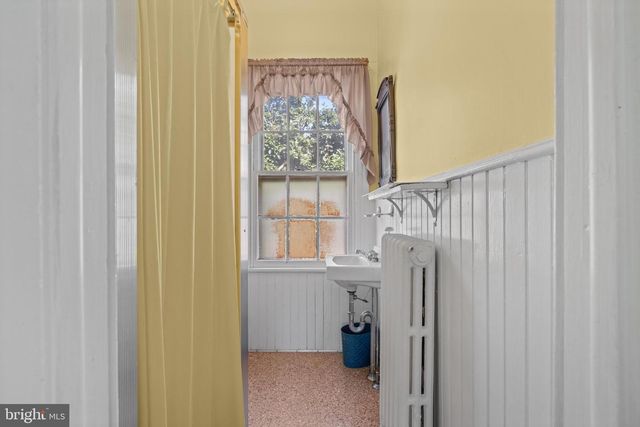 99 W BROADWAY, Salem, NJ 08079