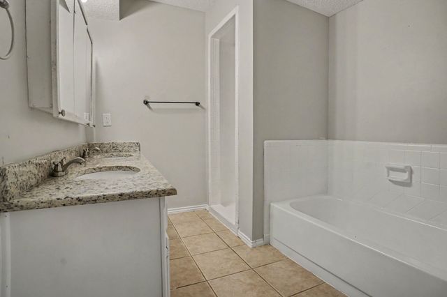 4715 Burning Springs Drive, Arlington, TX 76017