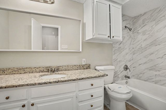 4715 Burning Springs Drive, Arlington, TX 76017