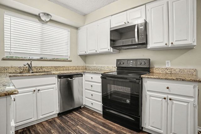 4715 Burning Springs Drive, Arlington, TX 76017
