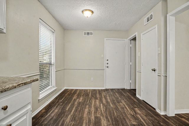 4715 Burning Springs Drive, Arlington, TX 76017