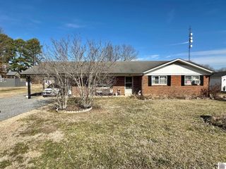 66 Skylark Street, Hickory, KY 42051