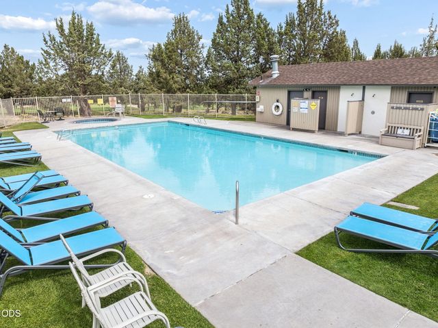 2311 Condor Drive, Redmond, OR 97756