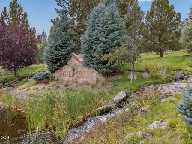 2311 Condor Drive, Redmond, OR 97756