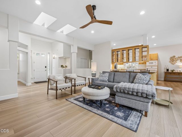 2311 Condor Drive, Redmond, OR 97756