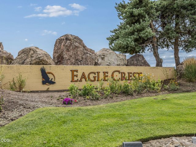 2311 Condor Drive, Redmond, OR 97756