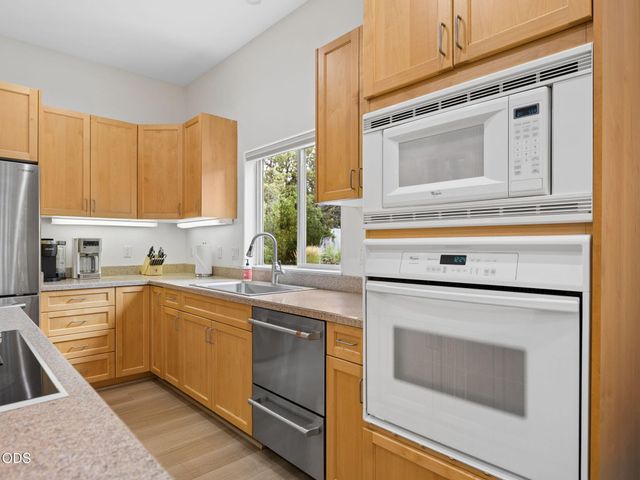 2311 Condor Drive, Redmond, OR 97756