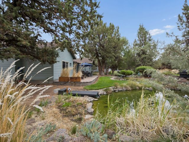 2311 Condor Drive, Redmond, OR 97756