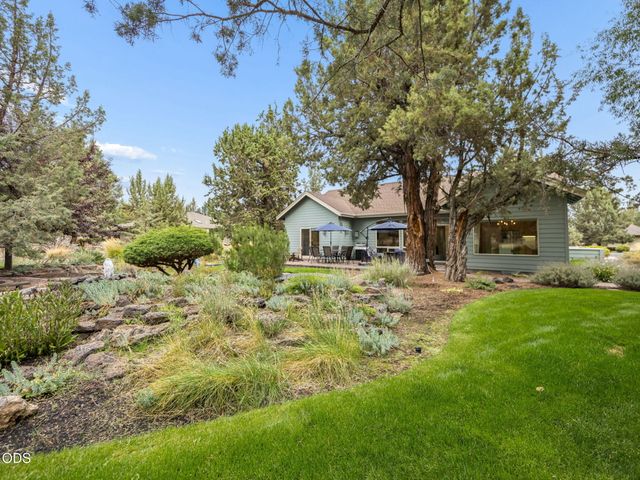 2311 Condor Drive, Redmond, OR 97756