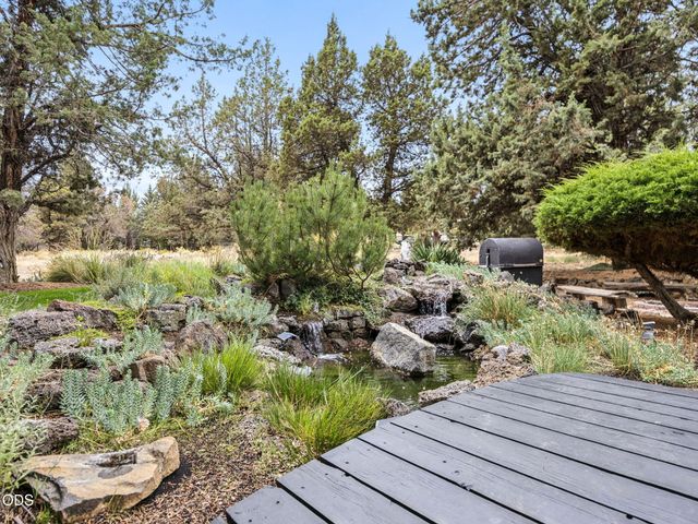 2311 Condor Drive, Redmond, OR 97756