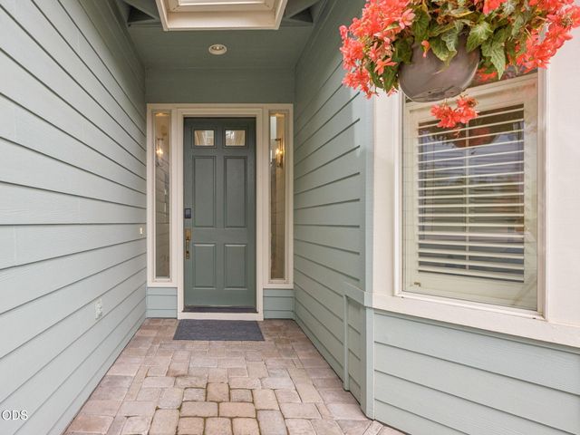 2311 Condor Drive, Redmond, OR 97756