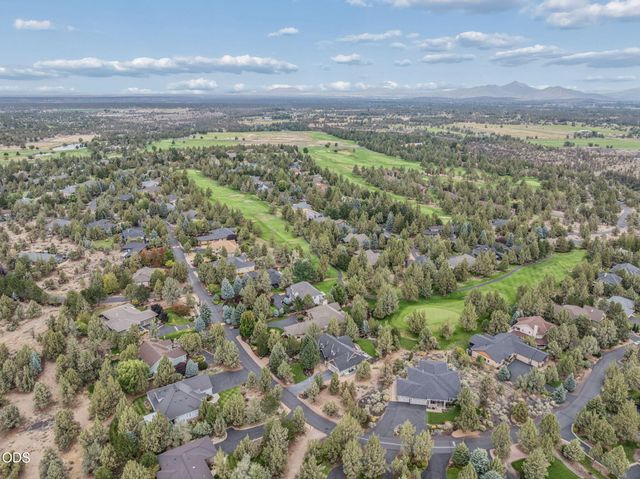 2311 Condor Drive, Redmond, OR 97756