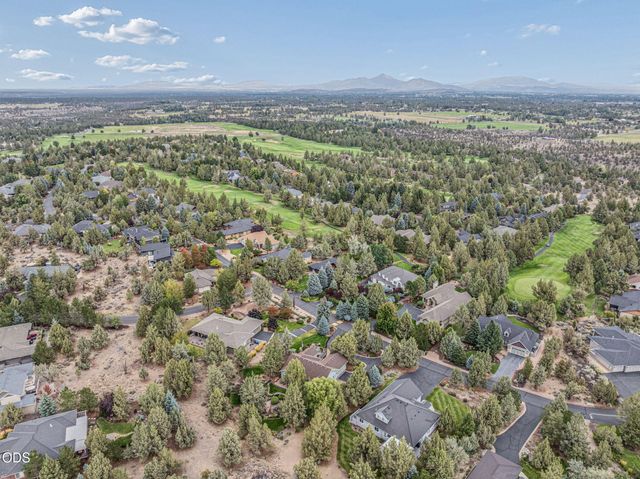 2311 Condor Drive, Redmond, OR 97756