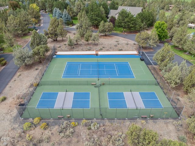 2311 Condor Drive, Redmond, OR 97756