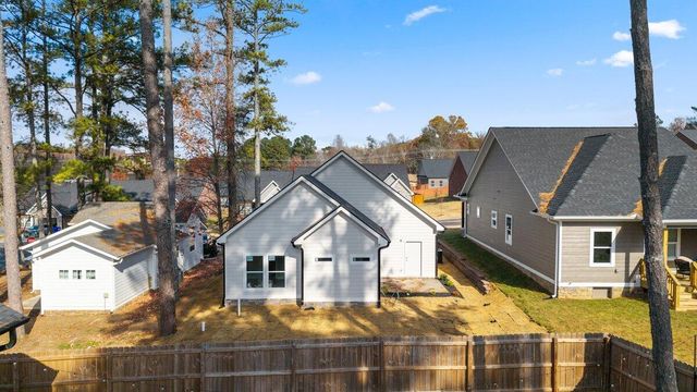 1221 Parkstone Drive NW, Cleveland, TN 37312