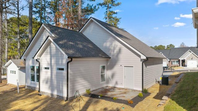 1221 Parkstone Drive NW, Cleveland, TN 37312