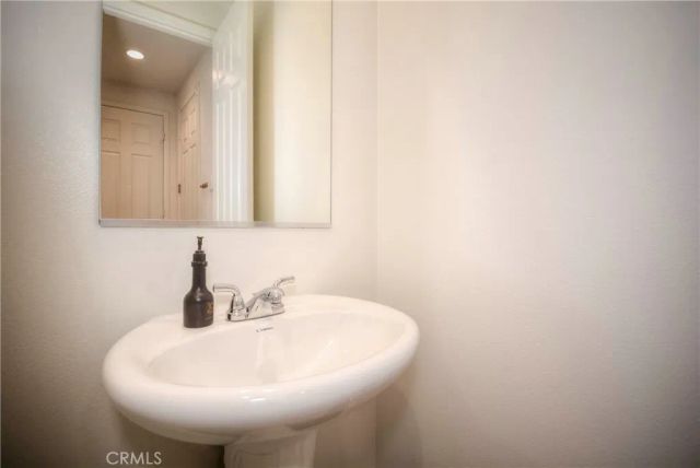 24218 Hillcrest, Corona, CA 92883