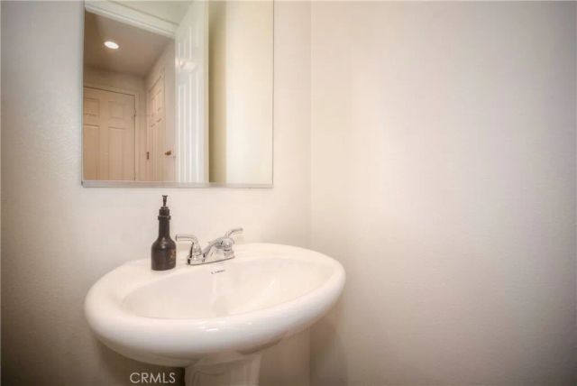 24218 Hillcrest, Corona, CA 92883