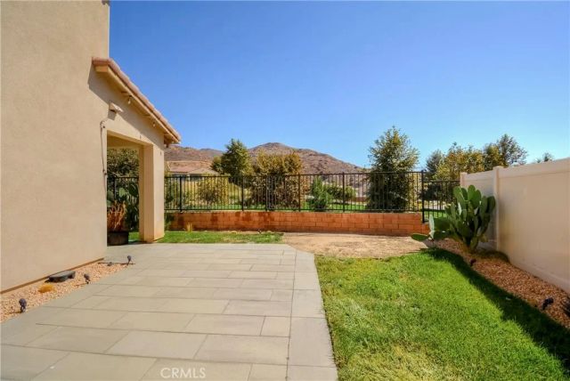 24218 Hillcrest, Corona, CA 92883