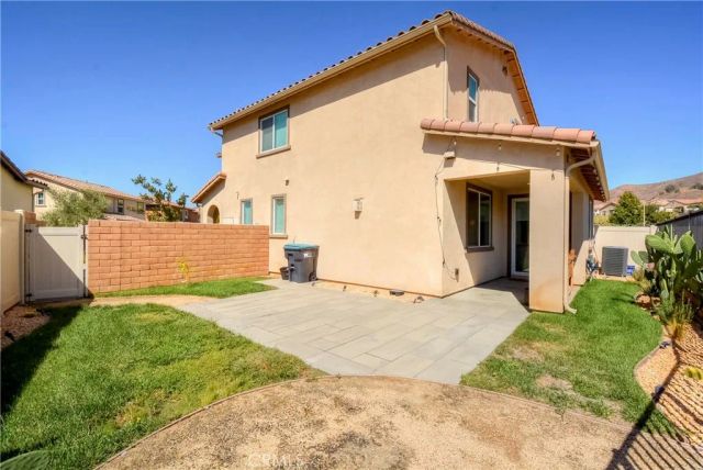 24218 Hillcrest, Corona, CA 92883