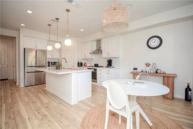 24218 Hillcrest, Corona, CA 92883
