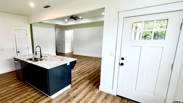304 S. Bradford St, Arp, TX 75750