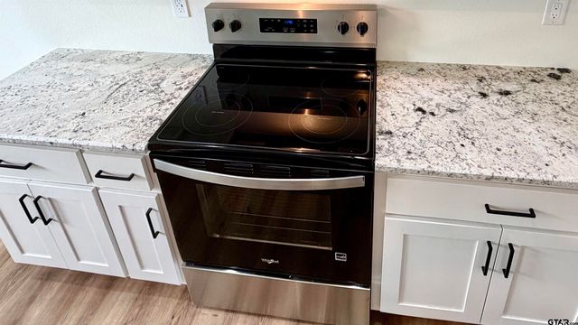 304 S. Bradford St, Arp, TX 75750