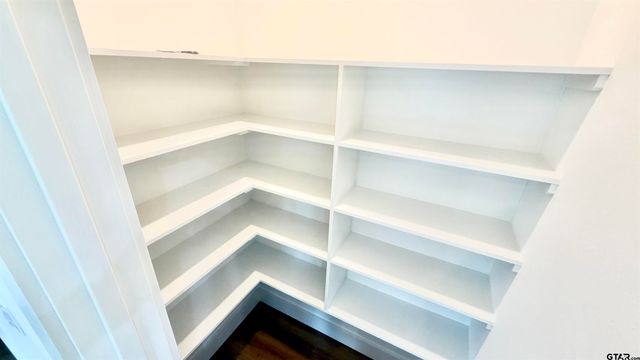 304 S. Bradford St, Arp, TX 75750