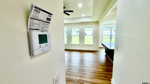 304 S. Bradford St, Arp, TX 75750