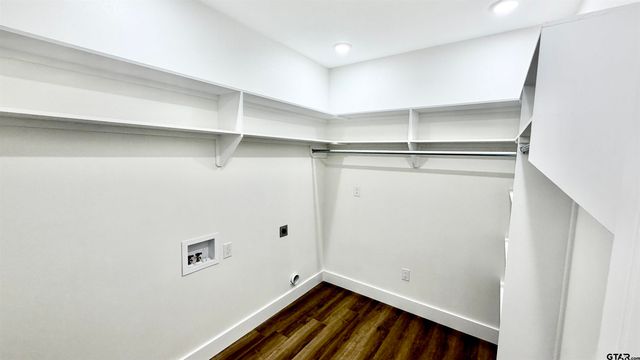304 S. Bradford St, Arp, TX 75750