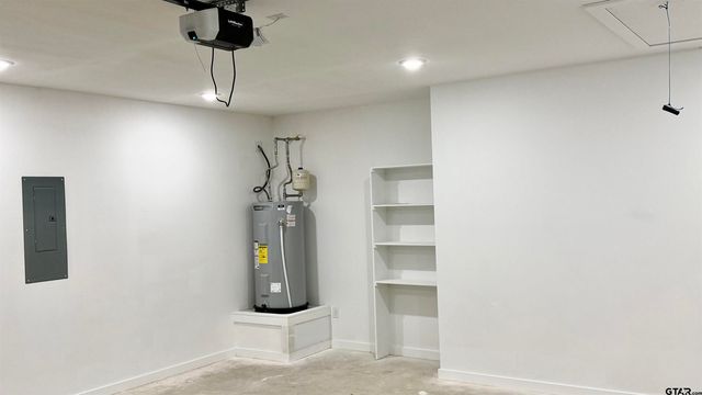 304 S. Bradford St, Arp, TX 75750