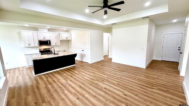 304 S. Bradford St, Arp, TX 75750