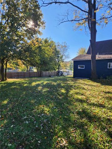 307 N 14th Street, Savannah, MO 64485