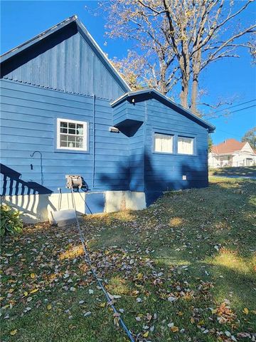 307 N 14th Street, Savannah, MO 64485