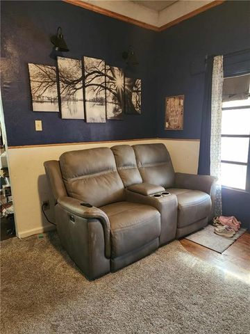 307 N 14th Street, Savannah, MO 64485