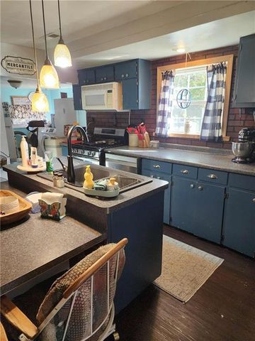 307 N 14th Street, Savannah, MO 64485