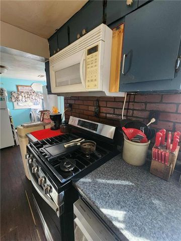 307 N 14th Street, Savannah, MO 64485