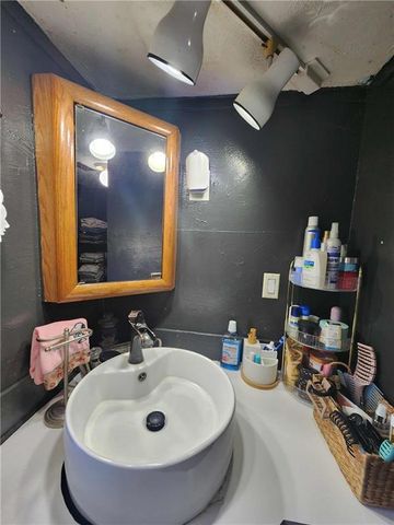 307 N 14th Street, Savannah, MO 64485