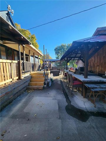 307 N 14th Street, Savannah, MO 64485