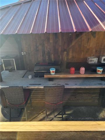 307 N 14th Street, Savannah, MO 64485