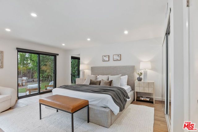 11346 Thurston Place, Los Angeles, CA 90049