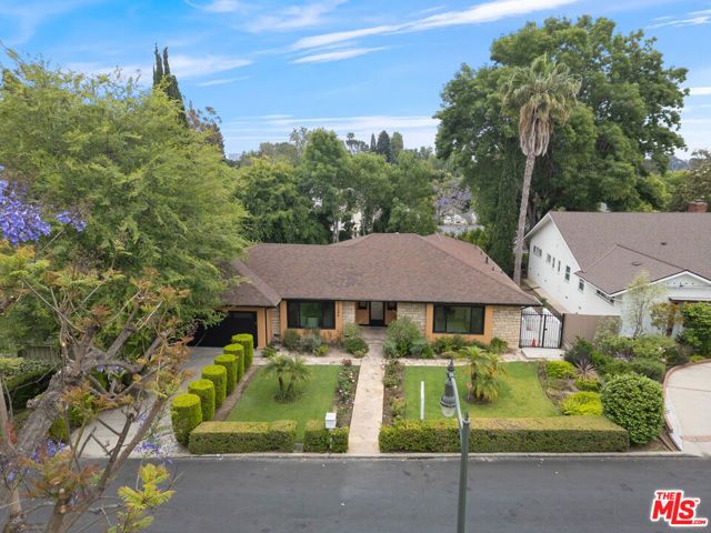 11346 Thurston Place, Los Angeles, CA 90049