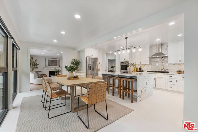 11346 Thurston Place, Los Angeles, CA 90049