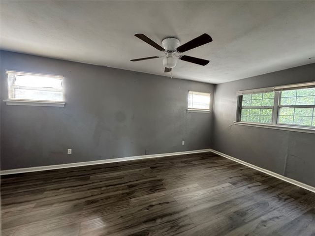 721 Thompson Drive, Saginaw, TX 76179