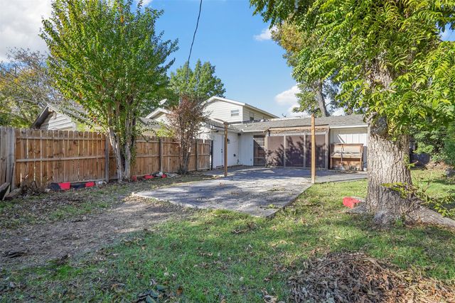 721 Thompson Drive, Saginaw, TX 76179