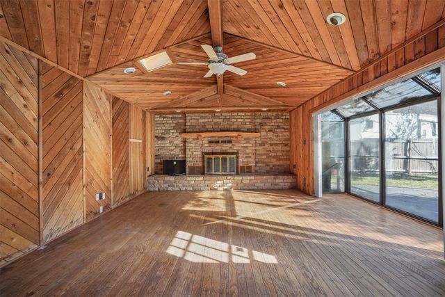 721 Thompson Drive, Saginaw, TX 76179