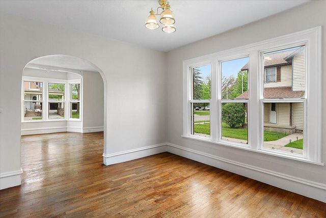 111 N Jefferson Street, Lowell, MI 49331